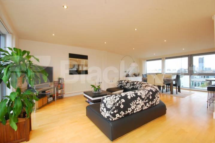 			LET , 2 Bedroom, 1 bath, 1 reception Penthouse			 Grosvenor Terrace, Camberwell